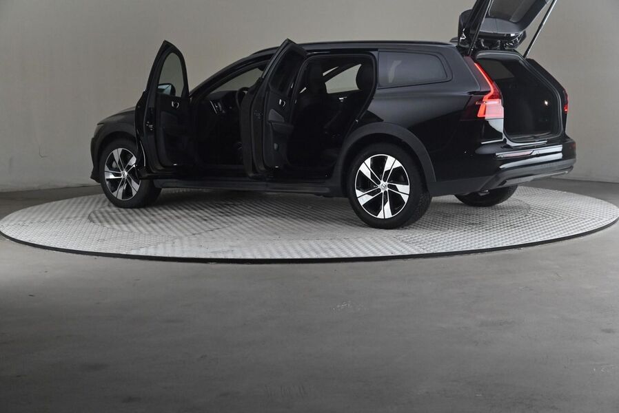 Volvo V60 Cross Country vaihtoauto