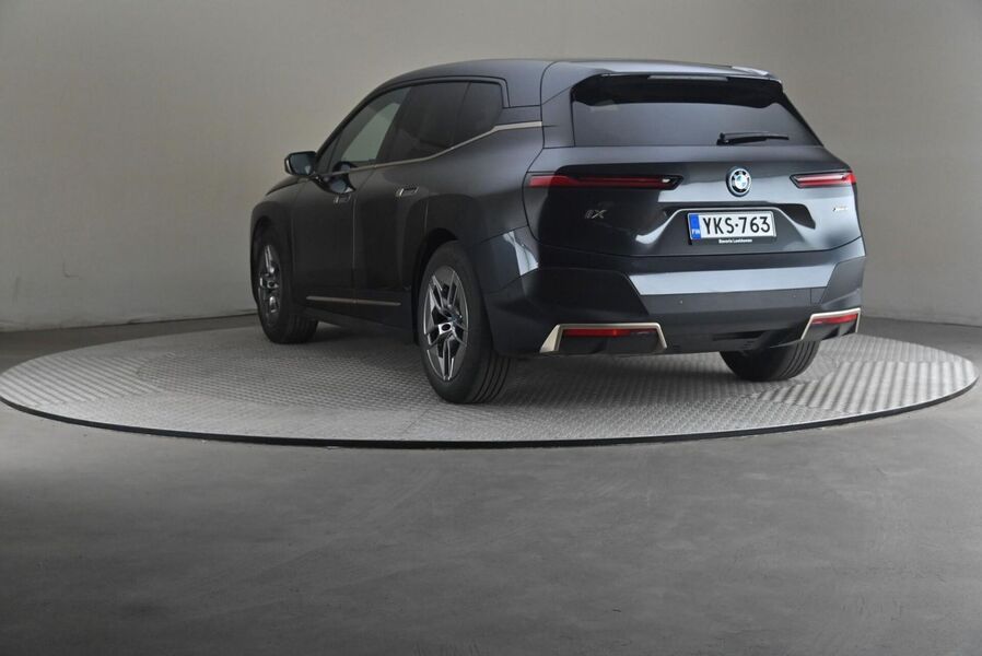 BMW iX vaihtoauto