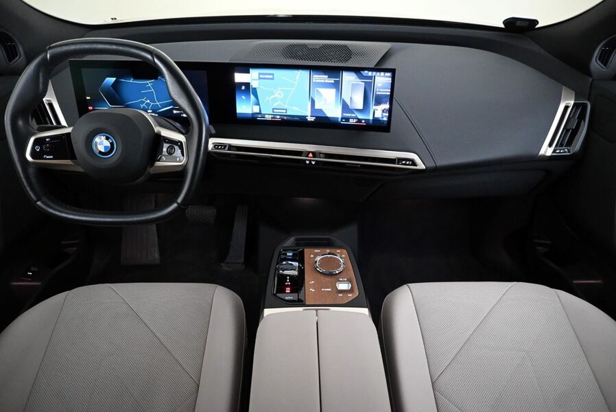 BMW iX vaihtoauto