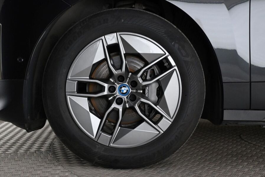 BMW iX vaihtoauto