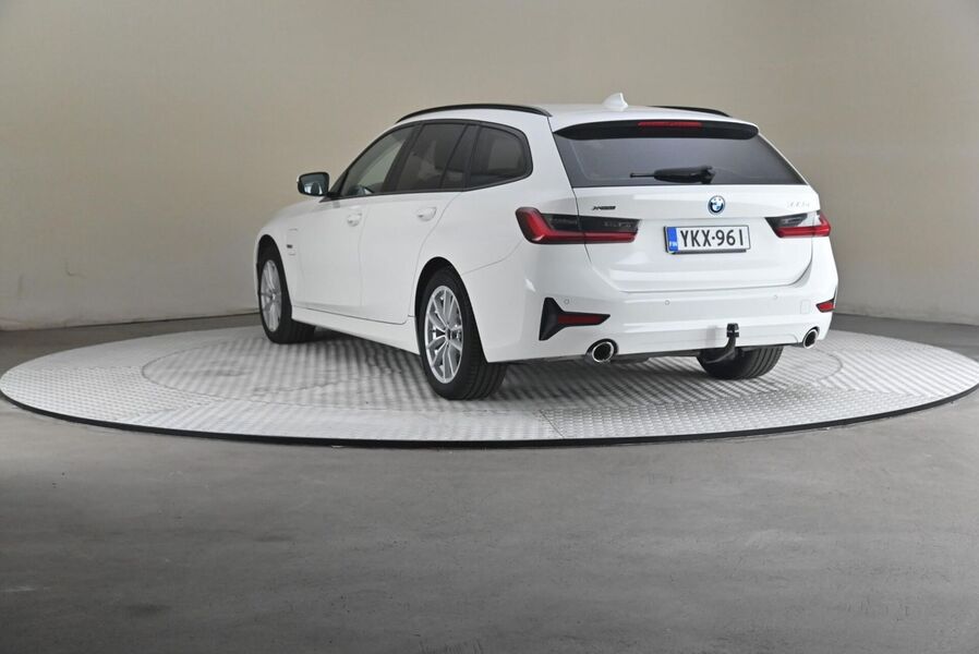 BMW 330 vaihtoauto