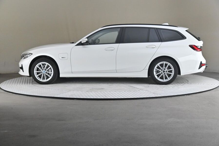 BMW 330 vaihtoauto