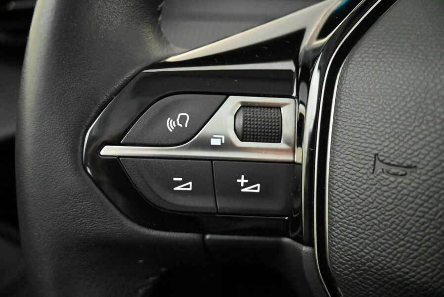 Peugeot e-208 vaihtoauto