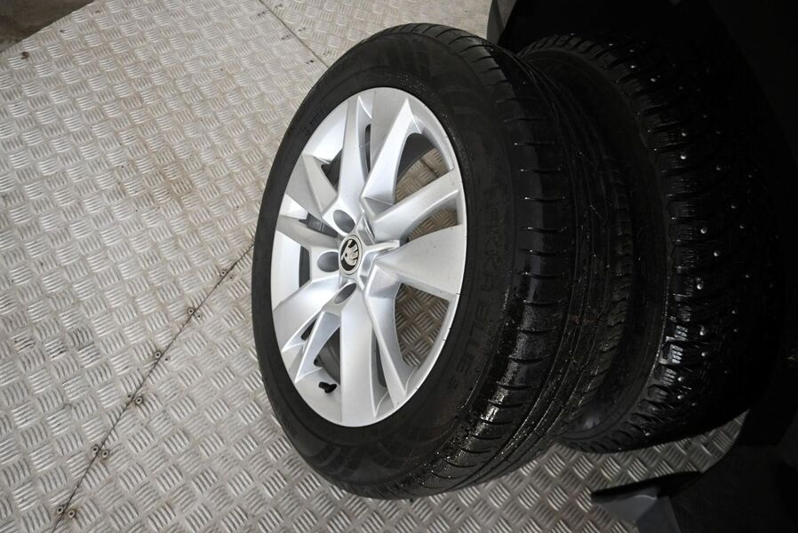 Skoda Karoq vaihtoauto