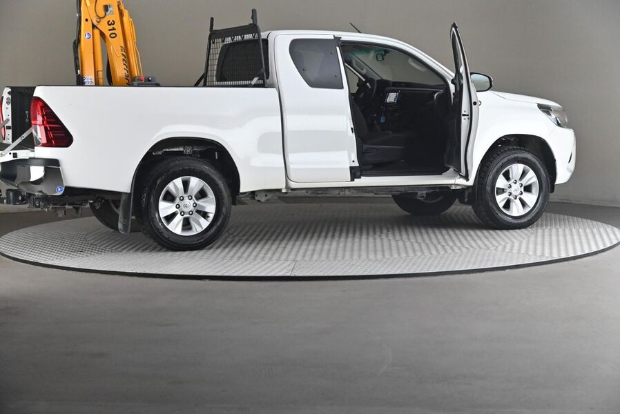 Toyota Hilux vaihtoauto