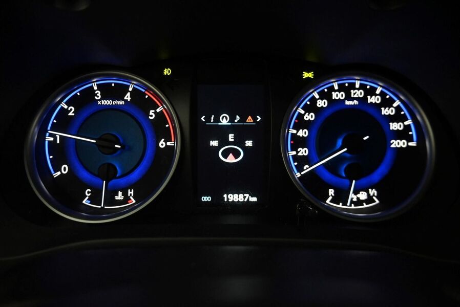 Toyota Hilux vaihtoauto