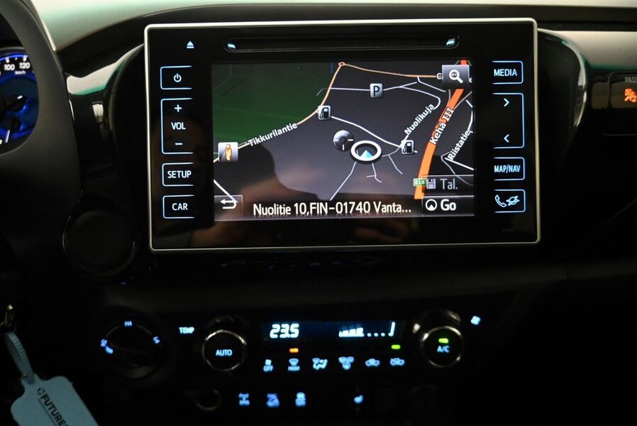 Toyota Hilux vaihtoauto