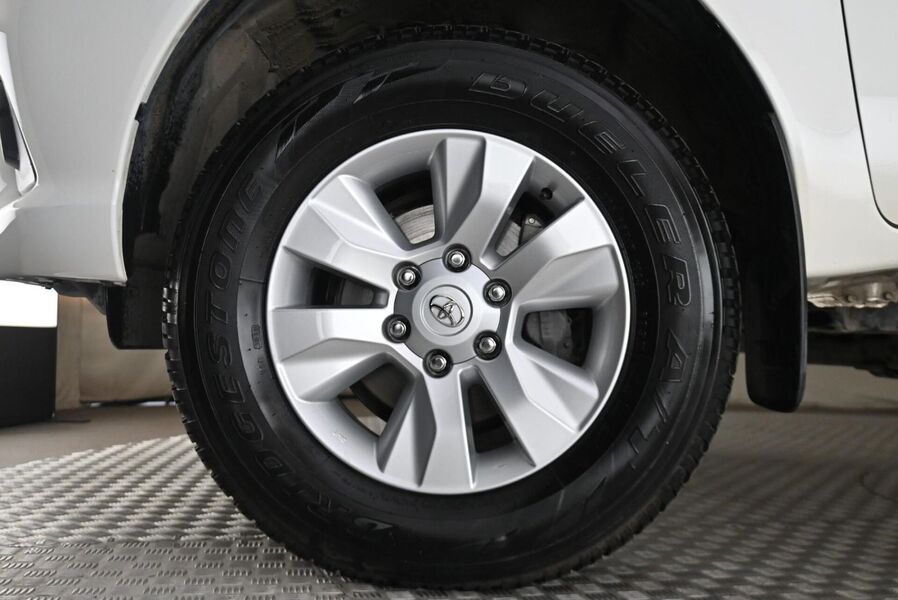 Toyota Hilux vaihtoauto