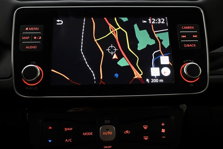 Nissan Leaf vaihtoauto