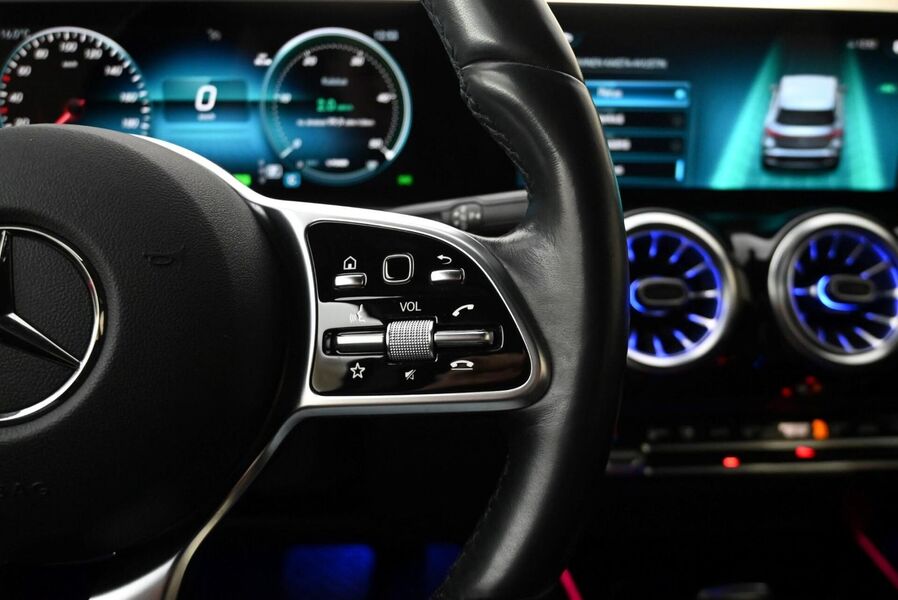 Mercedes-Benz EQA vaihtoauto