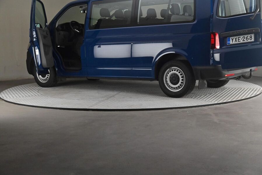 Volkswagen Caravelle vaihtoauto