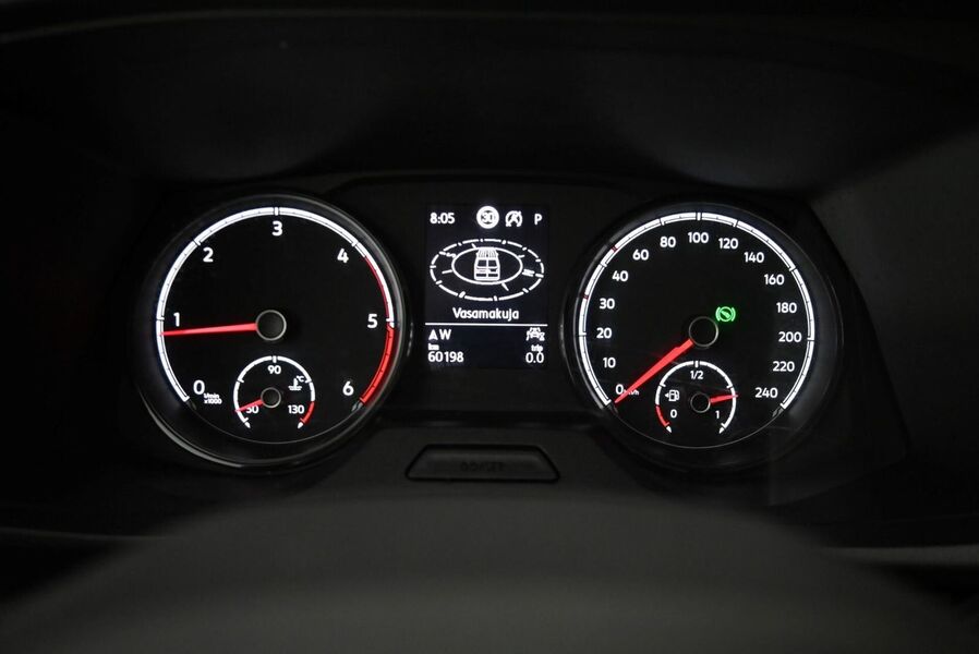 Volkswagen Caravelle vaihtoauto