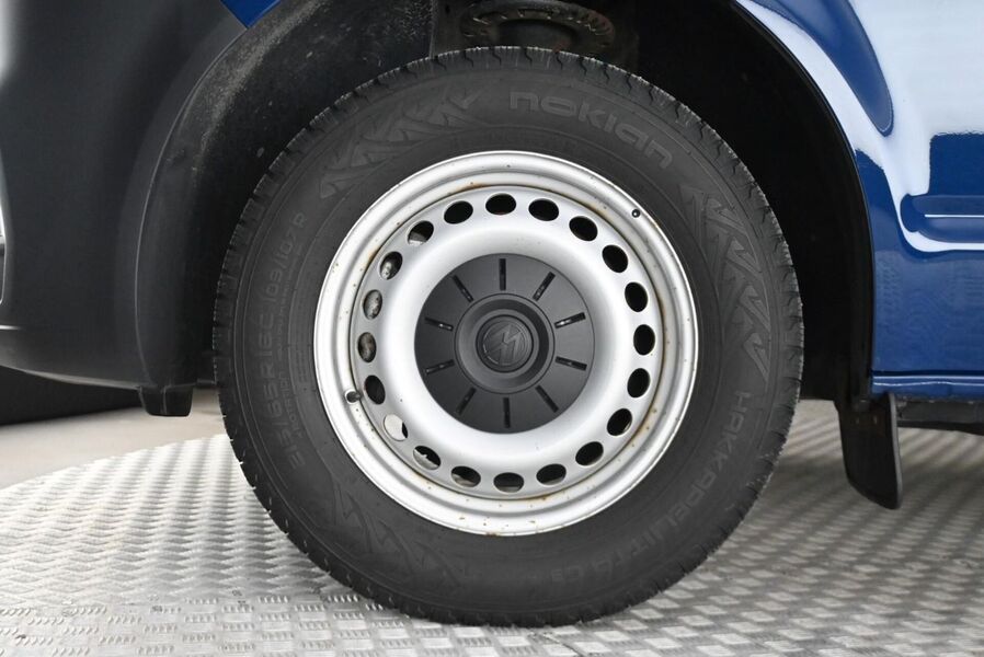 Volkswagen Caravelle vaihtoauto