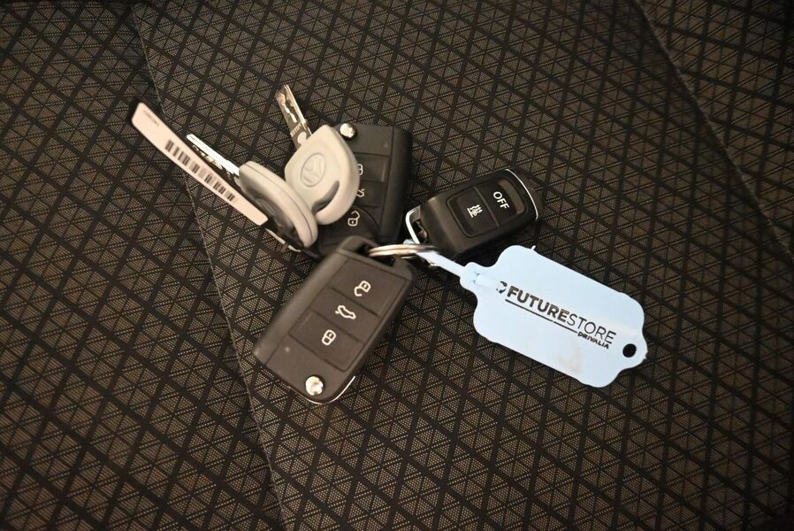 Volkswagen Caravelle vaihtoauto