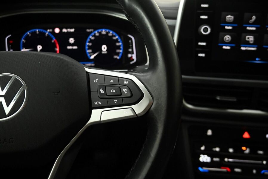 Volkswagen T-Roc vaihtoauto