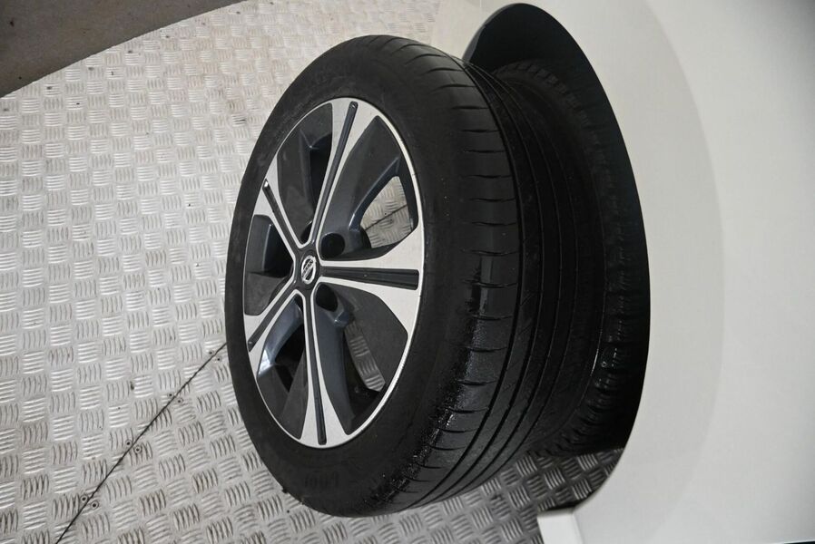 Nissan Leaf vaihtoauto