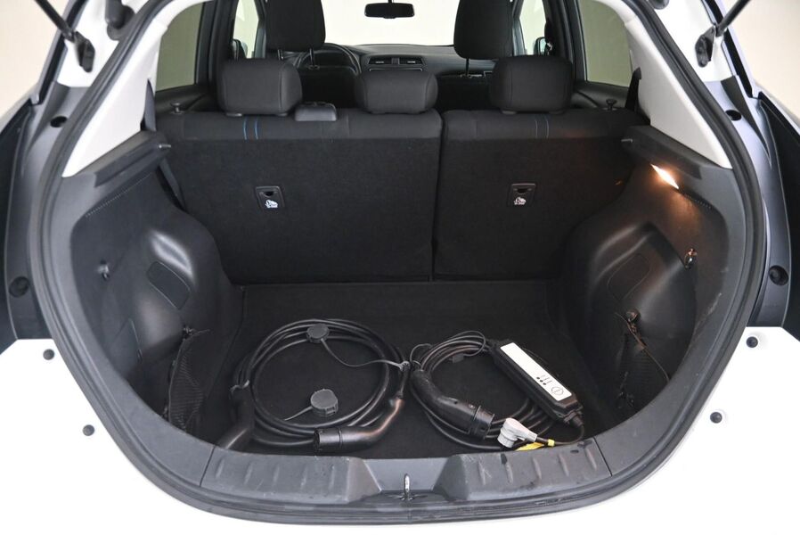 Nissan Leaf vaihtoauto