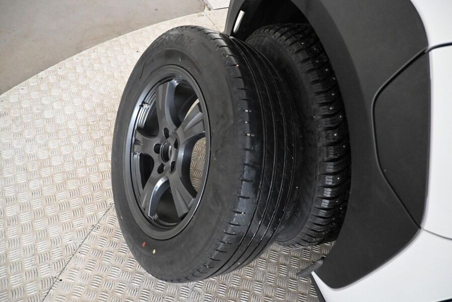 Toyota bZ4X vaihtoauto