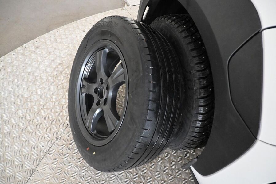 Toyota bZ4X vaihtoauto