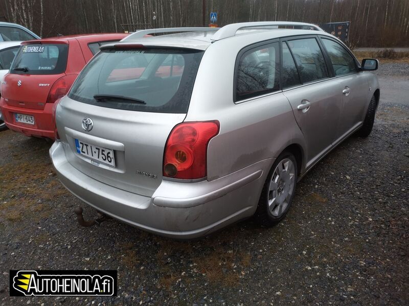 Toyota Avensis vaihtoauto