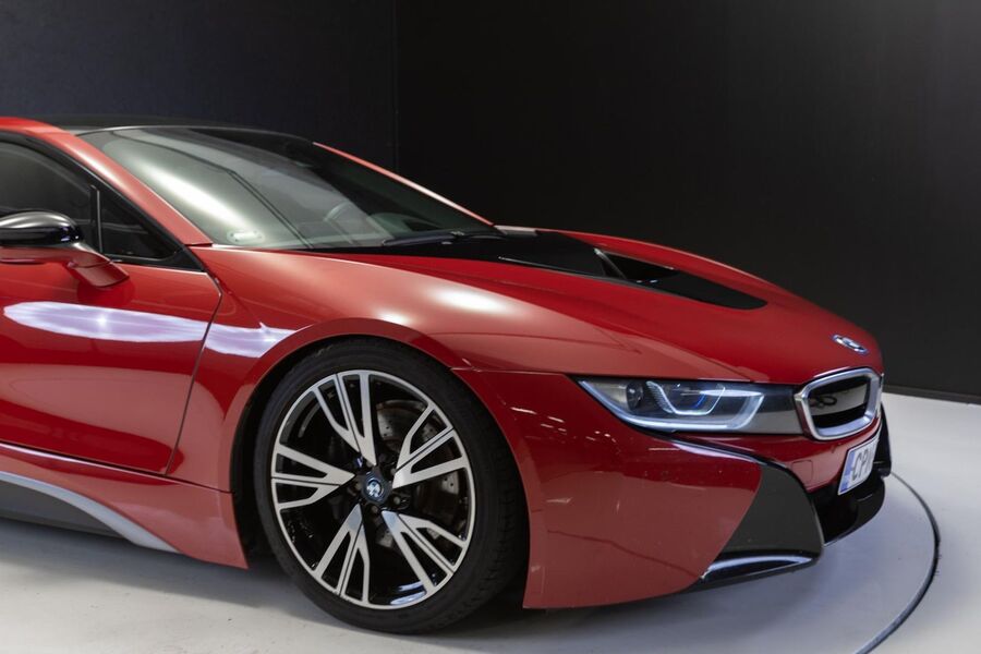 BMW i8 vaihtoauto