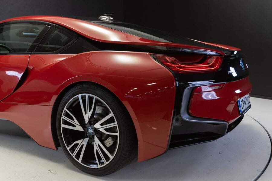 BMW i8 vaihtoauto