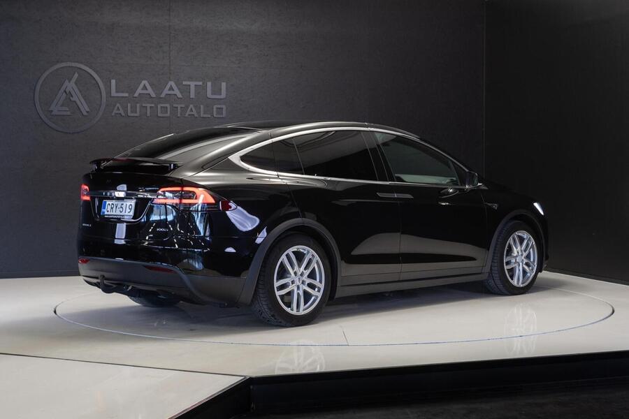 Tesla Model X vaihtoauto