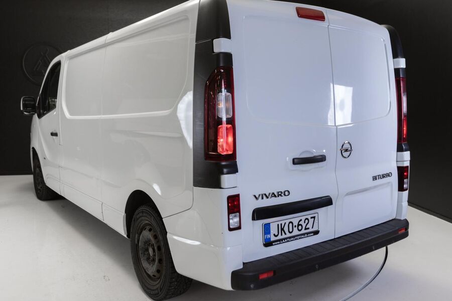 Opel Vivaro vaihtoauto