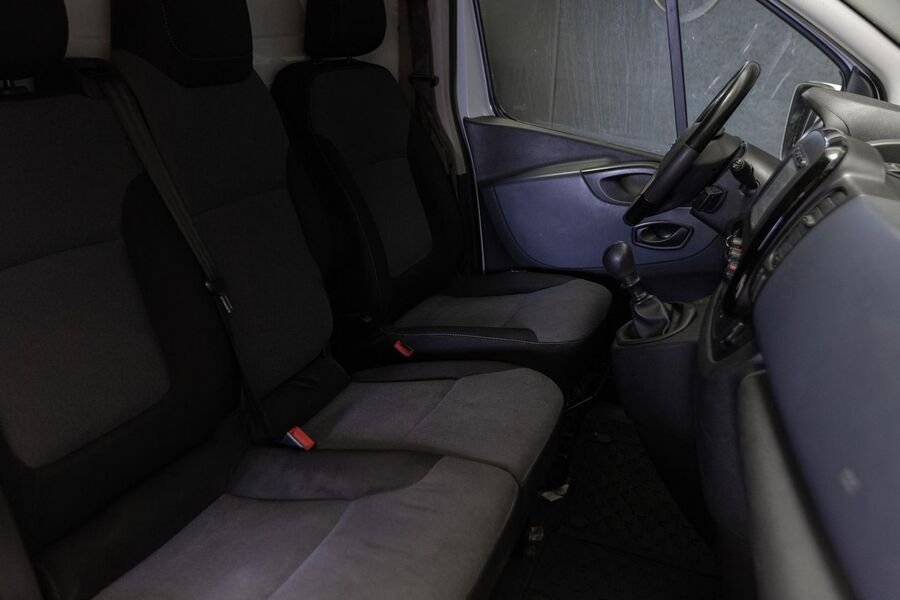 Opel Vivaro vaihtoauto