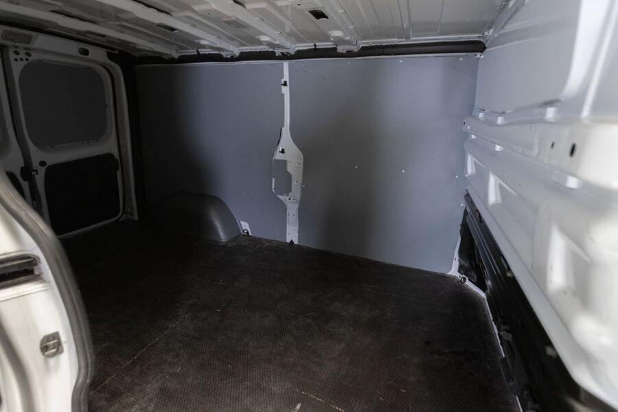 Nissan Primastar vaihtoauto