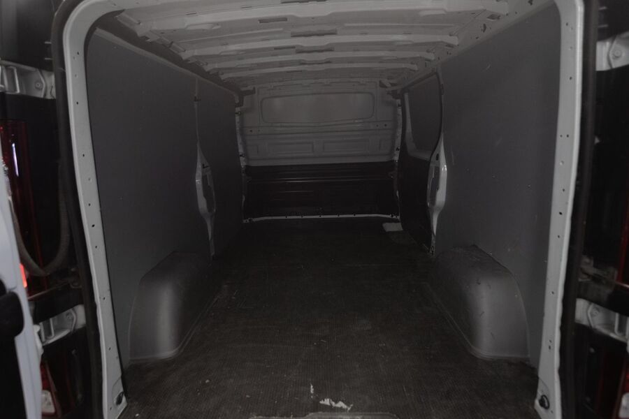 Nissan Primastar vaihtoauto