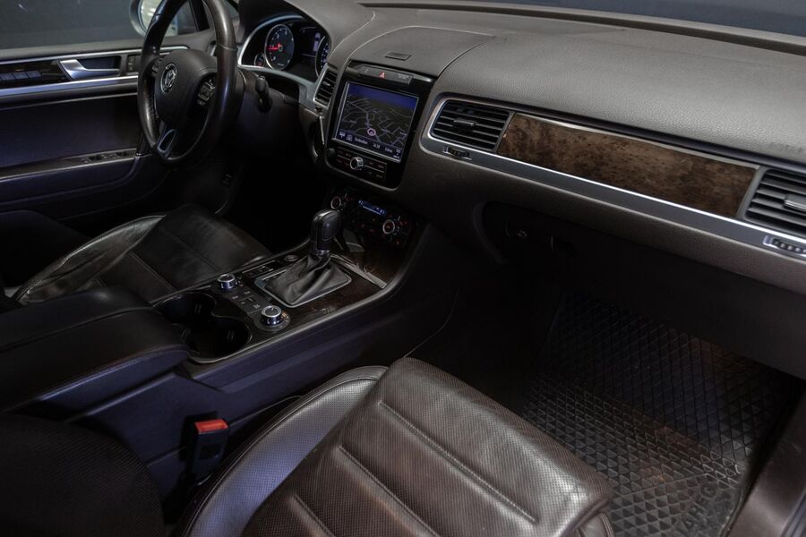 Volkswagen Touareg vaihtoauto