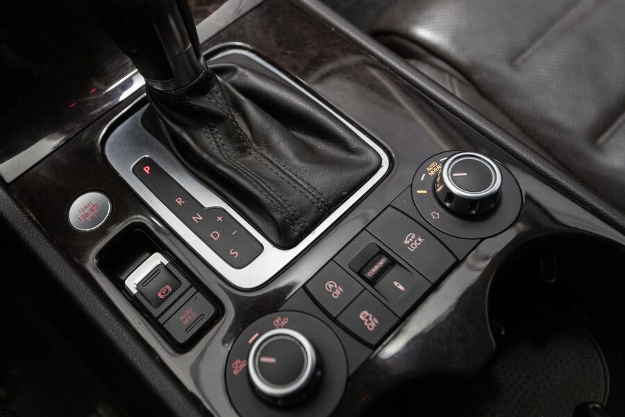 Volkswagen Touareg vaihtoauto