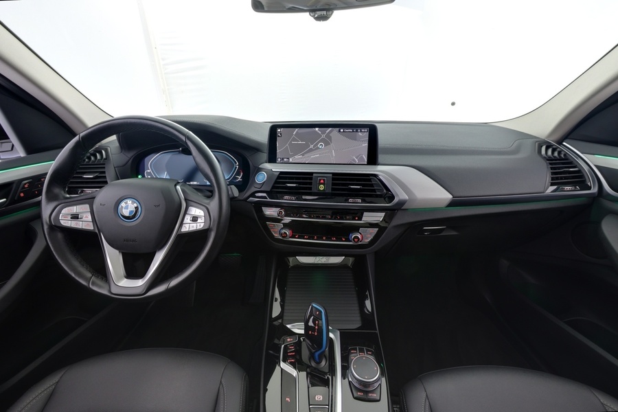 BMW iX3 vaihtoauto