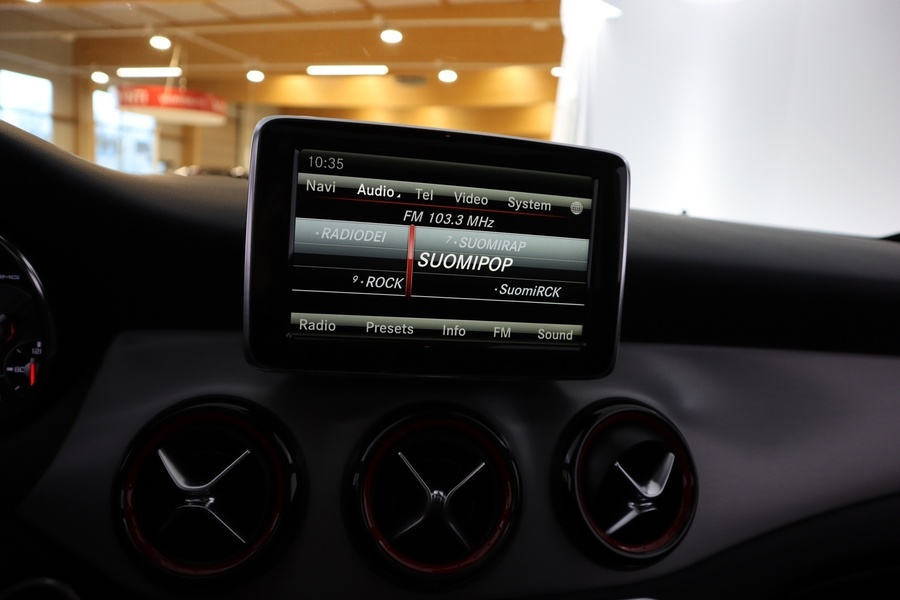 Mercedes-Benz GLA vaihtoauto