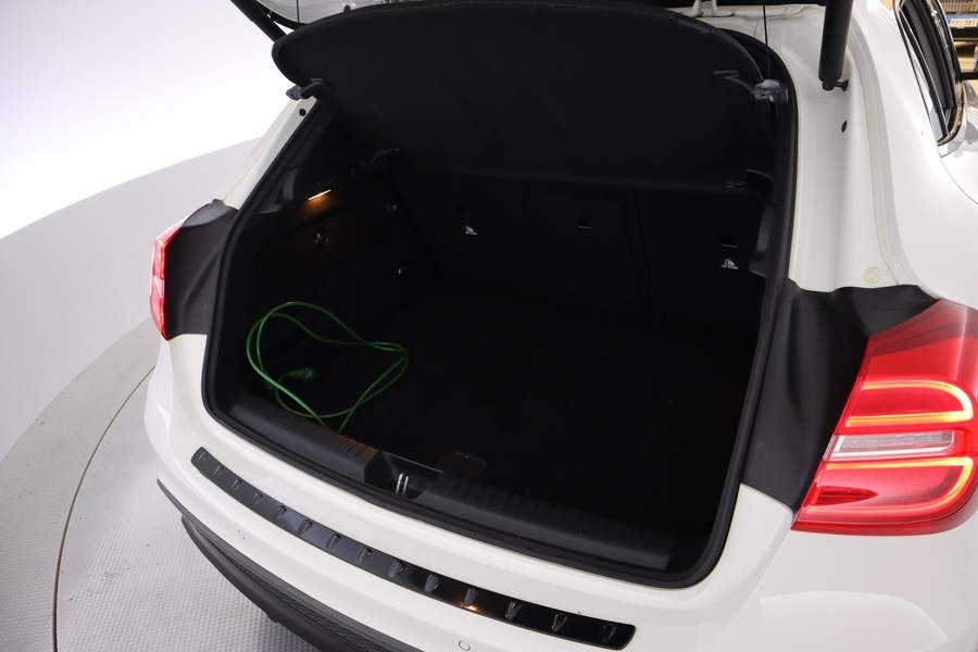 Mercedes-Benz GLA vaihtoauto