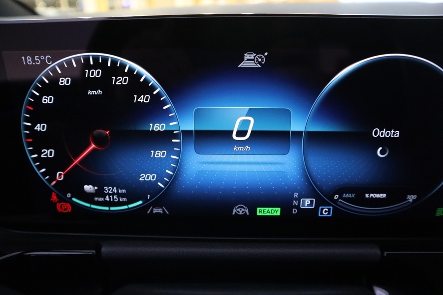 Mercedes-Benz EQA vaihtoauto