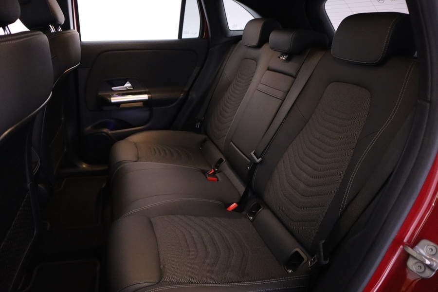 Mercedes-Benz EQA vaihtoauto