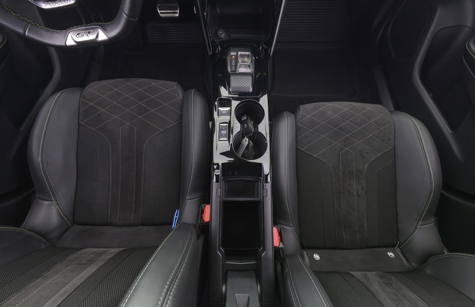 Peugeot e-2008 vaihtoauto