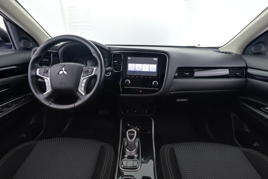 Mitsubishi Outlander PHEV vaihtoauto