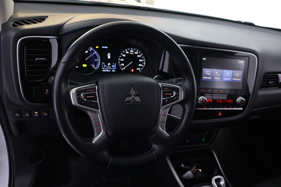 Mitsubishi Outlander PHEV vaihtoauto