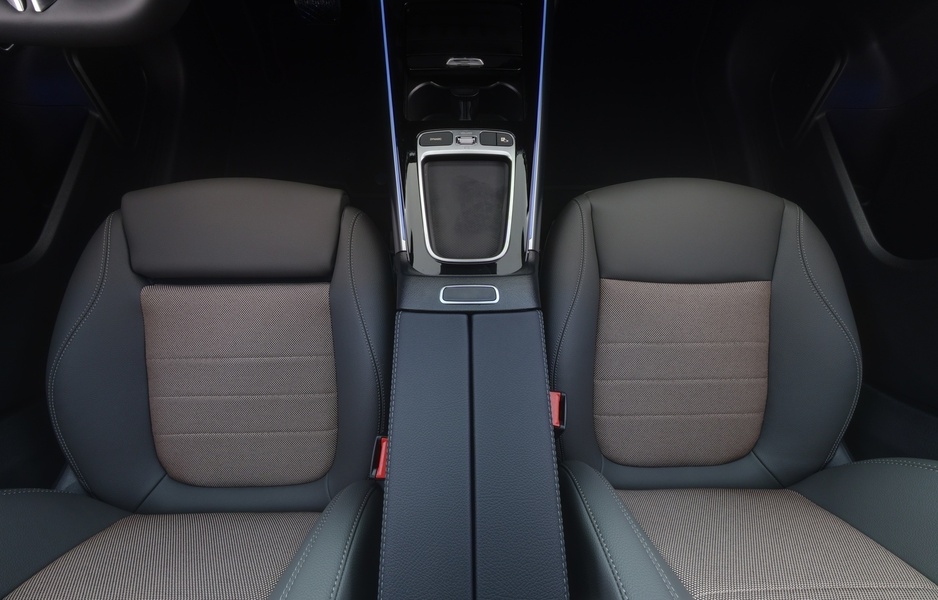 Mercedes-Benz EQA vaihtoauto
