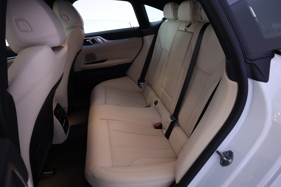 BMW i4 M50 vaihtoauto