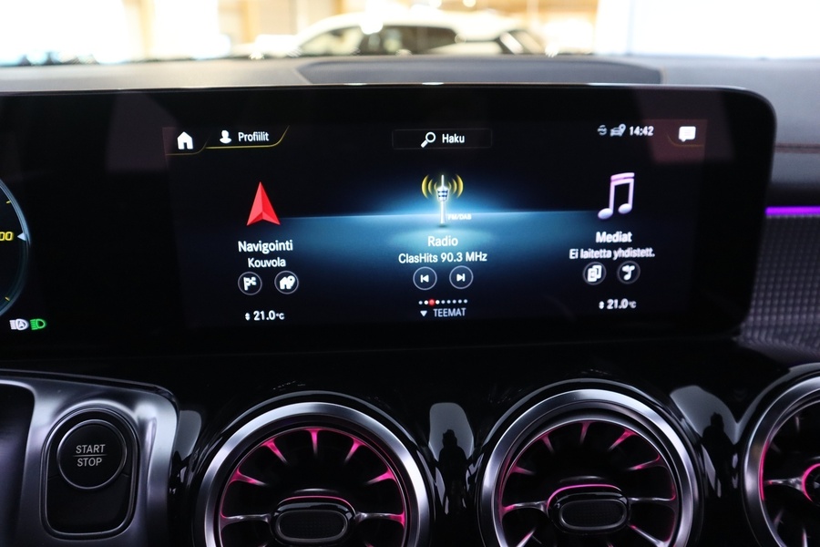 Mercedes-Benz EQB vaihtoauto