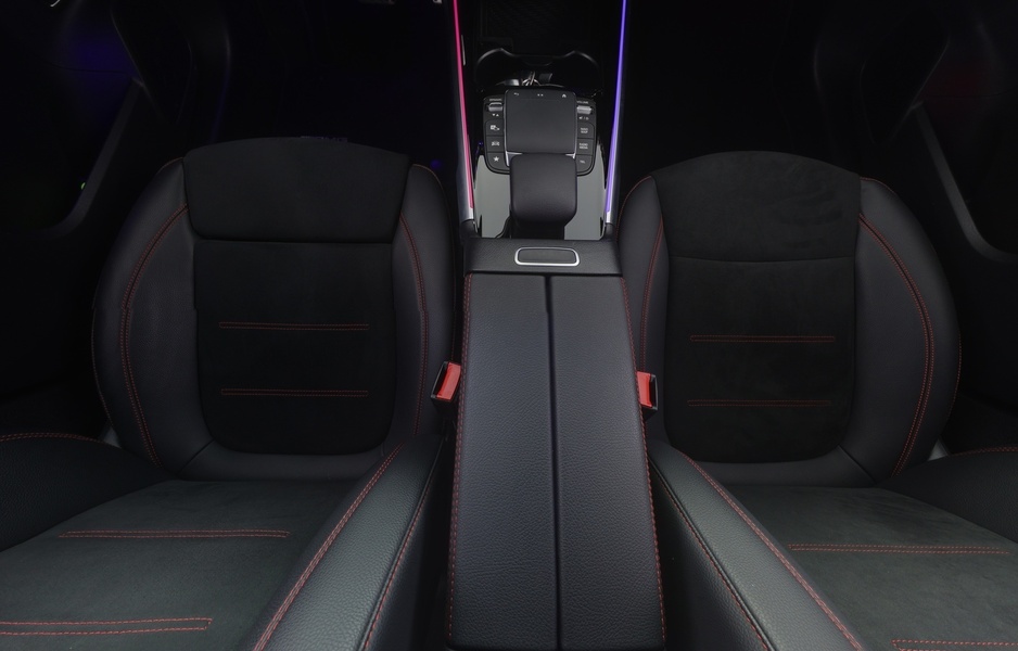 Mercedes-Benz EQB vaihtoauto