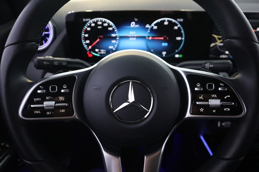 Mercedes-Benz EQA vaihtoauto