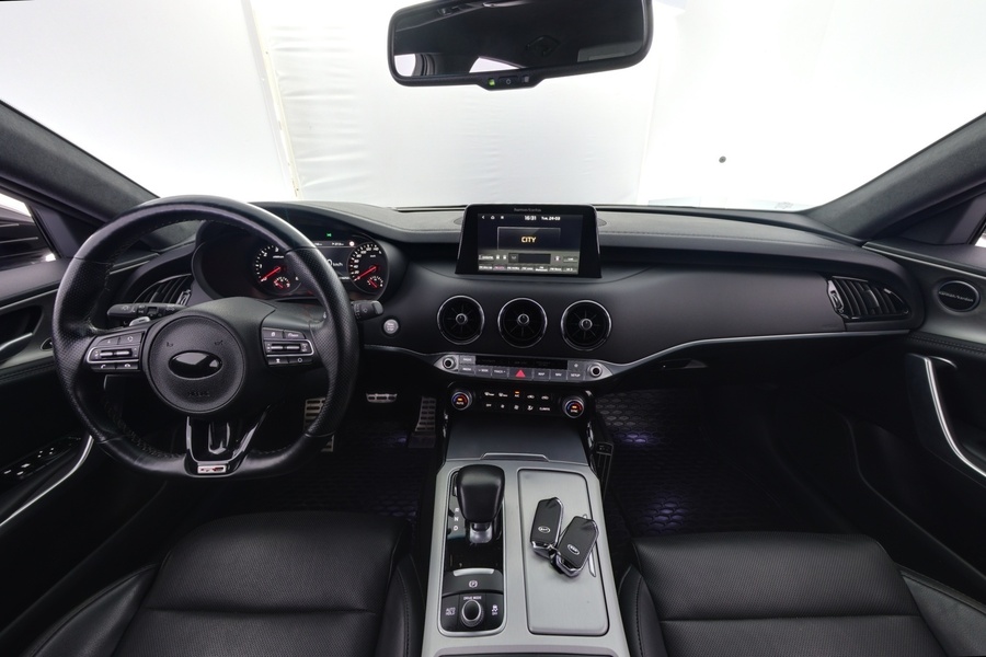 Kia Stinger vaihtoauto