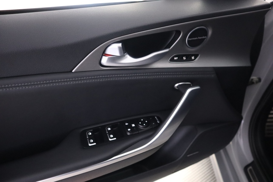 Kia Stinger vaihtoauto