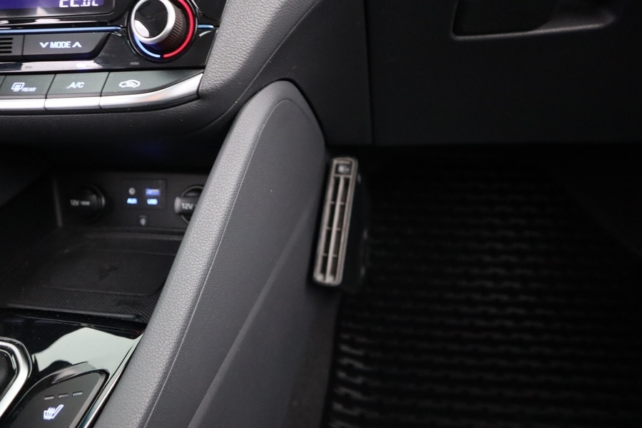 Hyundai IONIQ plug-in vaihtoauto