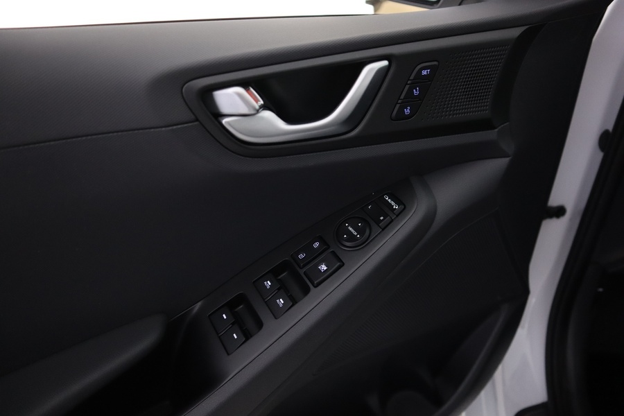 Hyundai IONIQ plug-in vaihtoauto